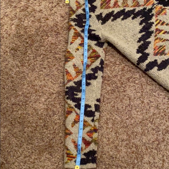 Geometric Sweater - Picture 8 of 8